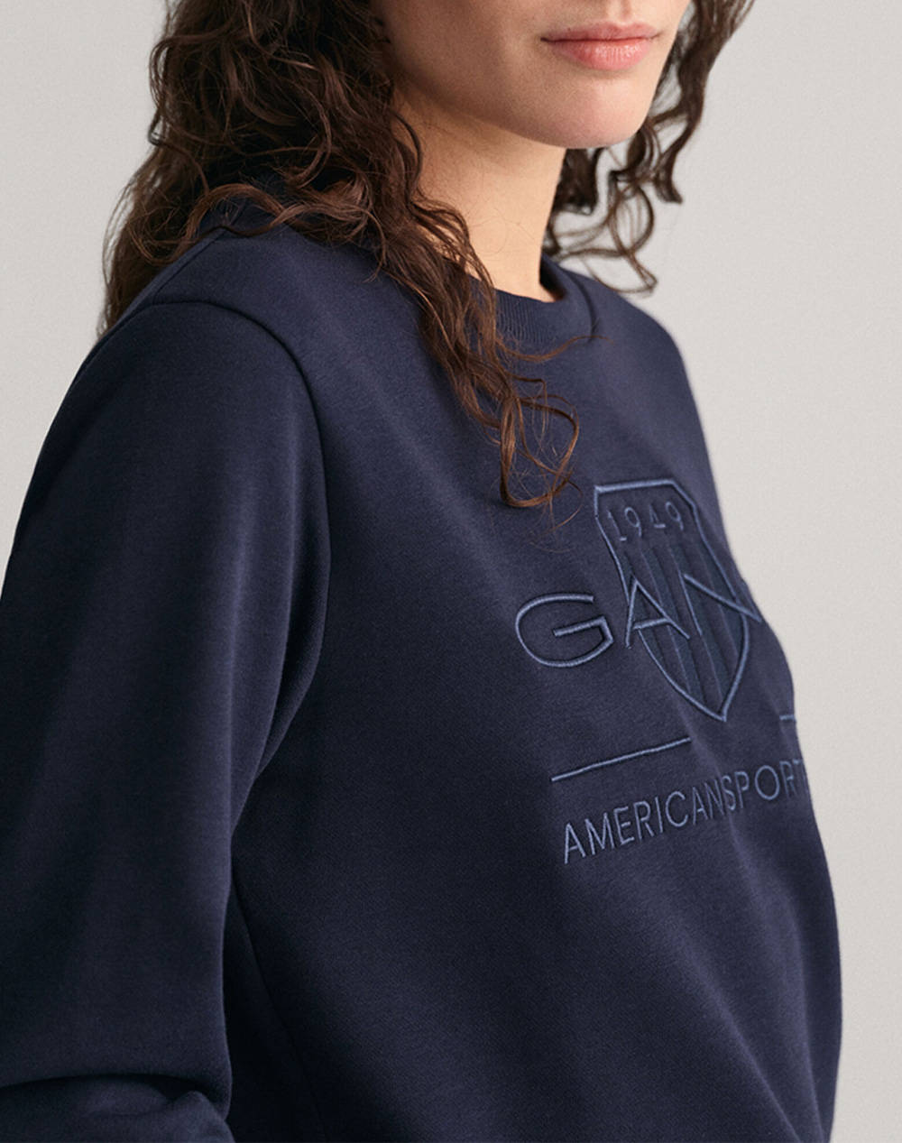 GANT SWEATSHIRTS REG TONAL SHIELD C-NECK SWEAT