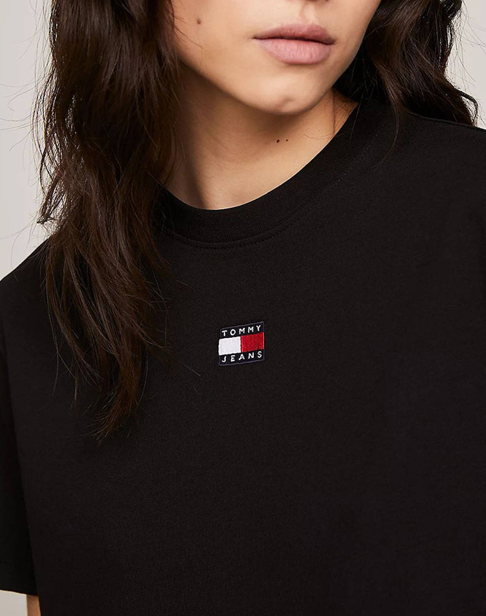 TOMMY JEANS TJW BXY BADGE TEE EXT