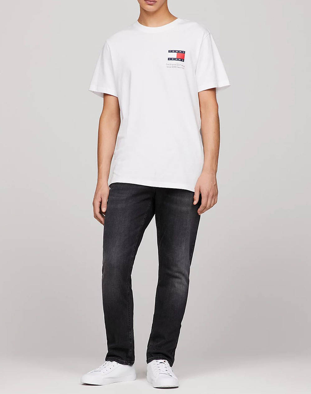 TOMMY JEANS TJM ESSENTIAL FLAG TEE EXT