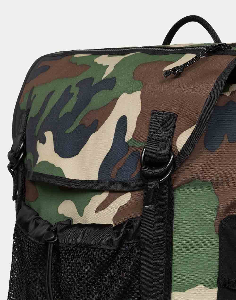 EASTPAK OBSTEN ( Размери: 46 x 28 x 20 см. )