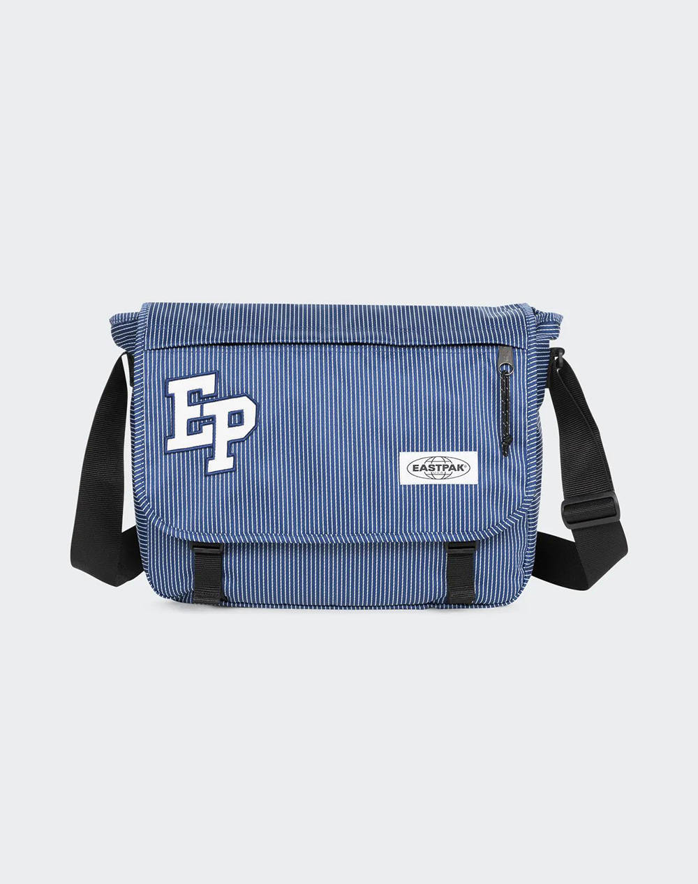 EASTPAK Delegate + Base EP (Размери: 38.5 x 30 x 11 см.)