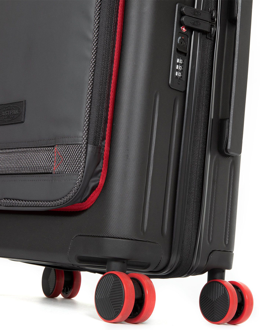 EASTPAK CNNCT CASE S (Размери: 55 x 36 x 22 см)