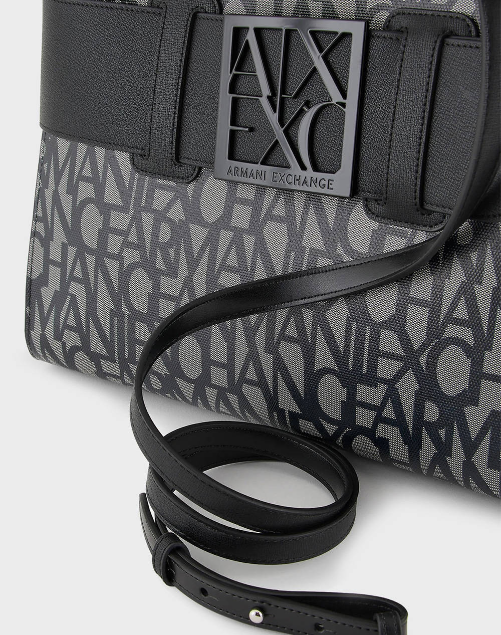 ARMANI EXCHANGE WOMANS BIG TOTE (Размери: 19.5 x 24 x 14 см)