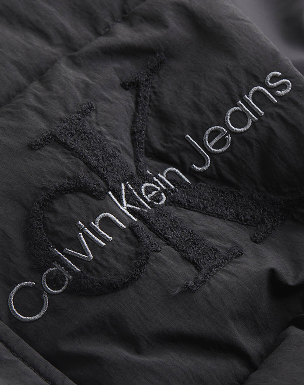 CALVIN KLEIN CHENILLE MONOLOGO VEST