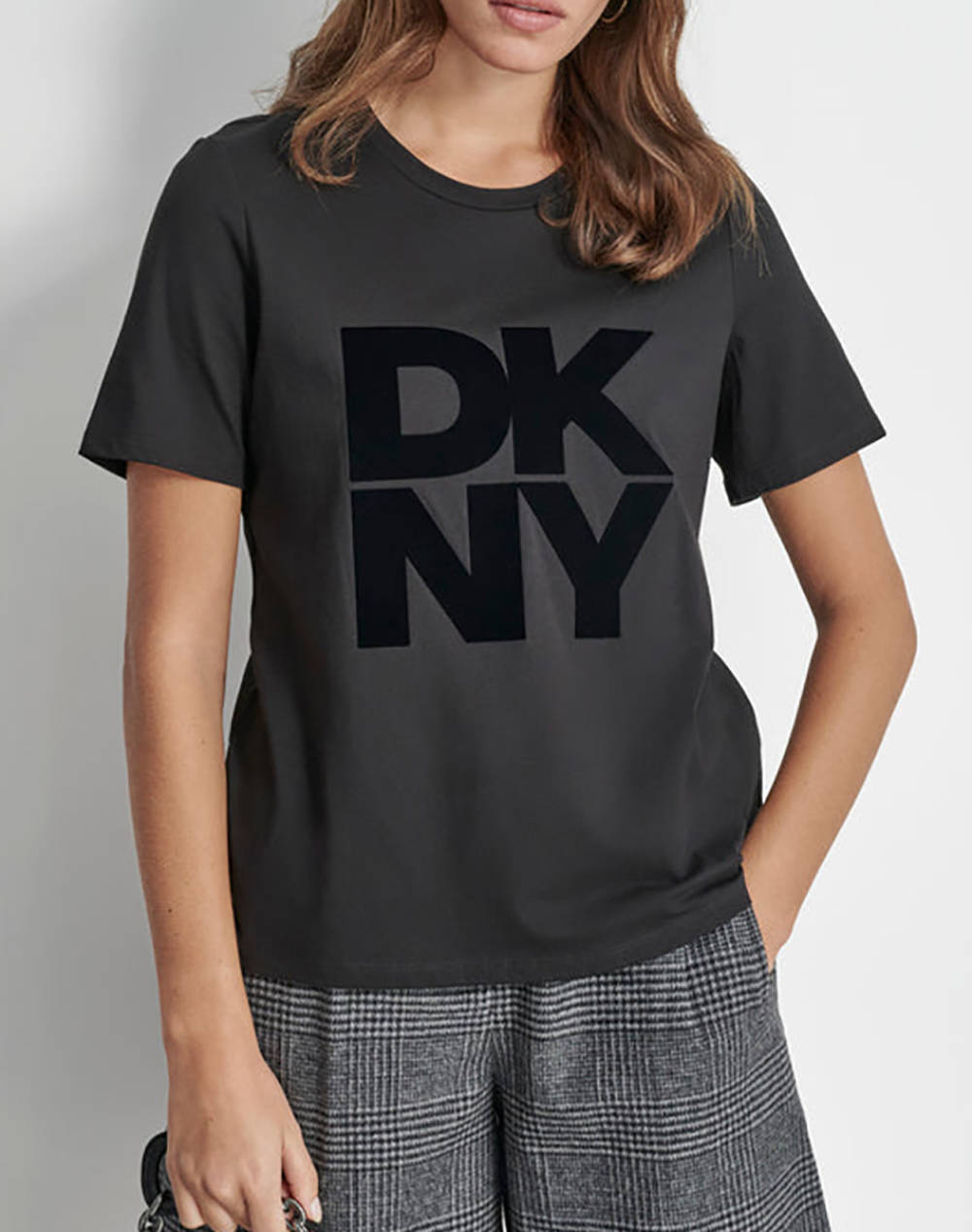 DKNY D2G4A221 ТЕНИСКА DKNY