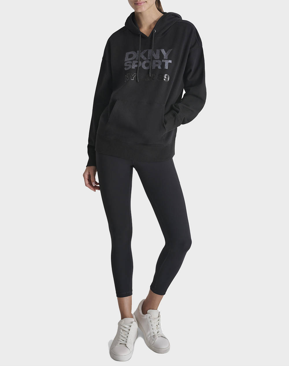 DKNY DP4T9971 LOGO СУИТШЪР С КАЧУЛКА DKNY