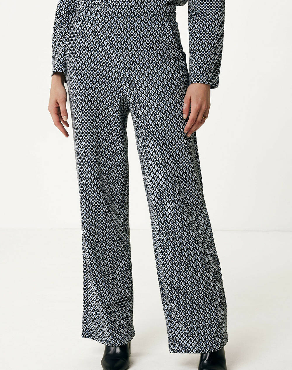 MEXX Easy fit pants knitted jacquard.