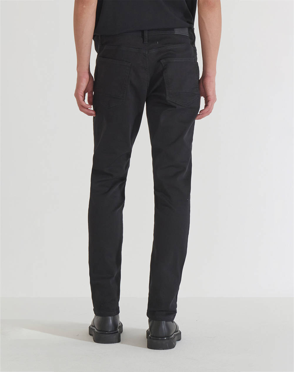 ANTONY MORATO MMDT00282FA750526W01891 MIN OF 10 JEANS KURT COMFORT TAPERED FIT IN ICONIC BLACK STAY BLACK DENIM ПАНТАЛОНИ