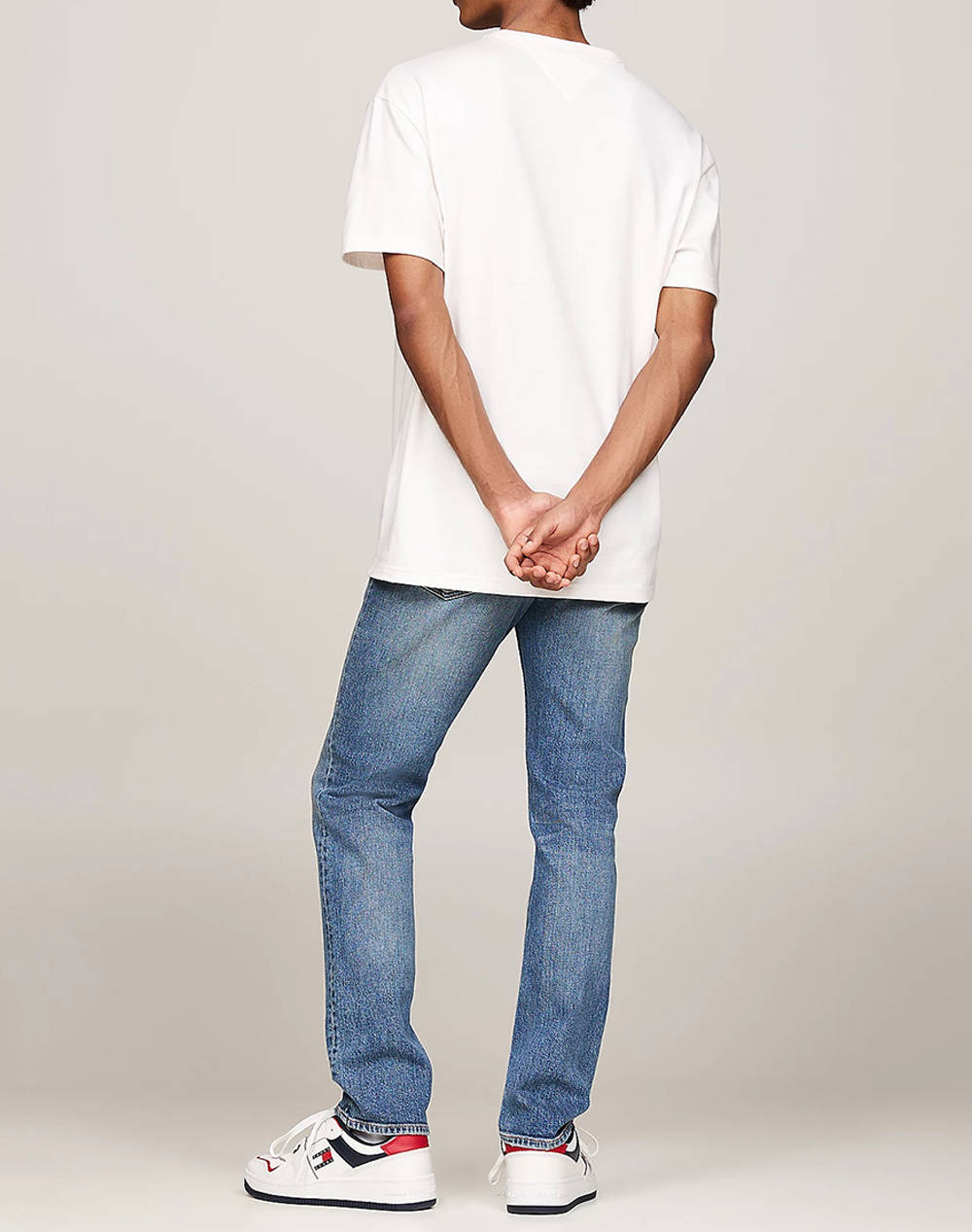 TOMMY JEANS TJM REG TJ GOLD CREST TEE