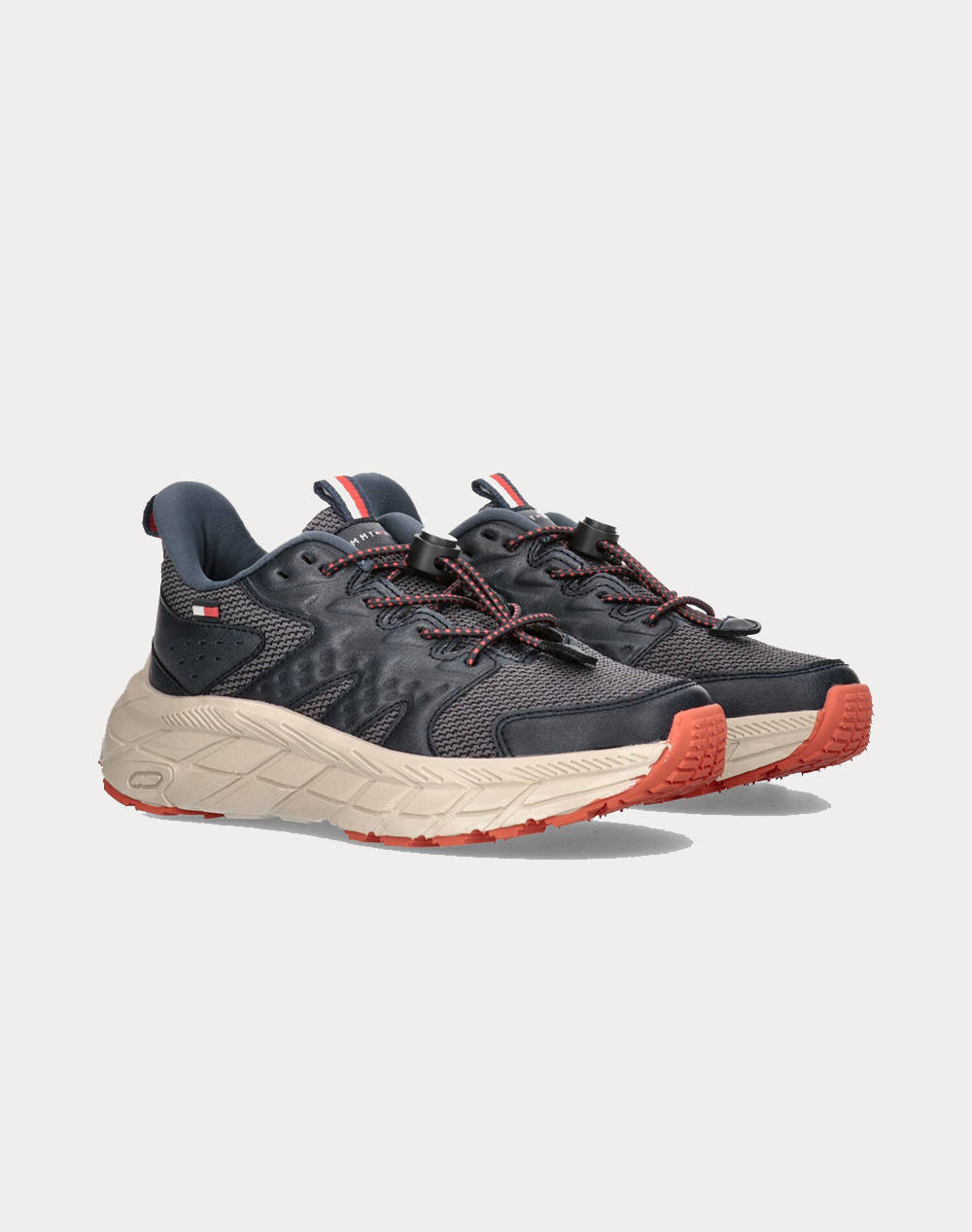 TOMMY HILFIGER LOW CUT LACE-UP SNEAKER