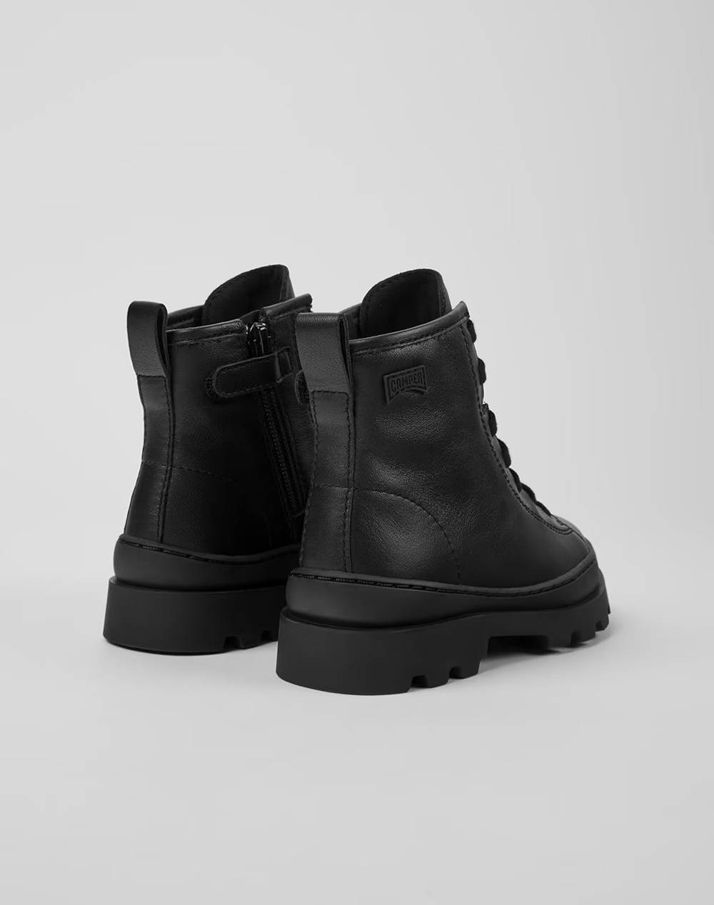 CAMPER Sella Negro/Brutus Obsidian