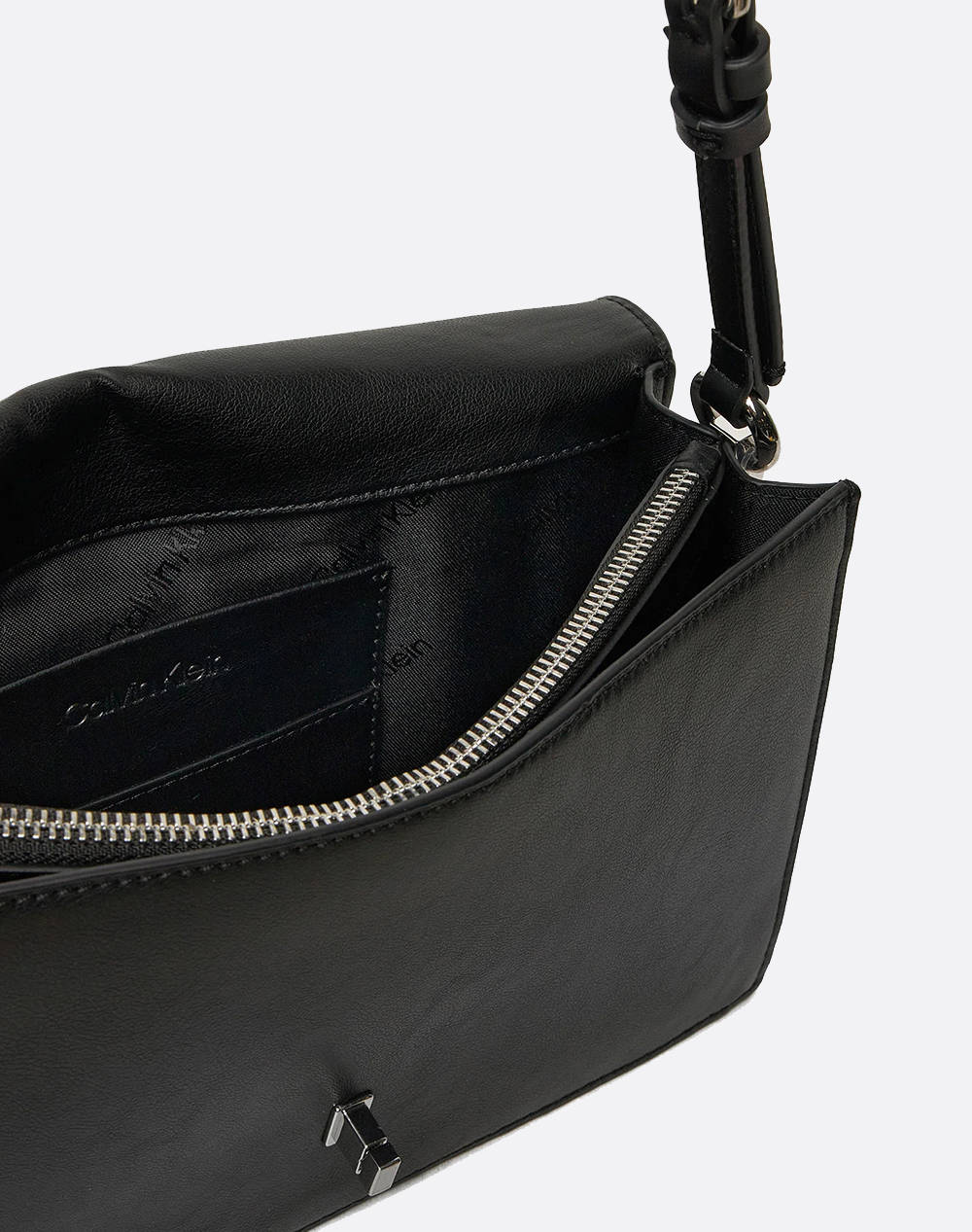 CALVIN KLEIN JEANS CK ELONGATED SHOULDER BAG (Размери: 26 x 17 x 7см.)