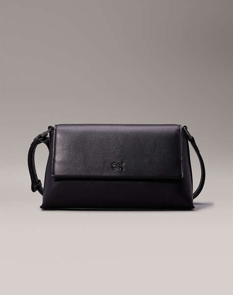 CALVIN KLEIN CK DAILY SHOULDER BAG PEBBLE (Размери: 28 x 15 x 8 см.)