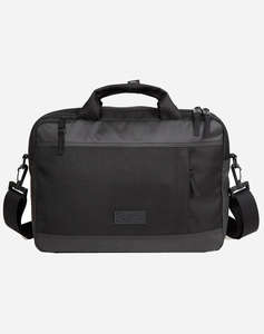 EASTPAK ACTON CNNCT ЧАНТА ( Размери: 28 x 37 x 8 см )