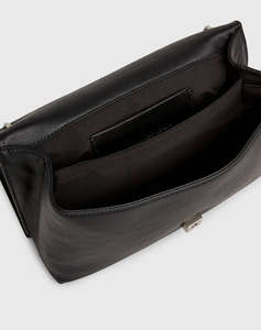 CALVIN KLEIN ULTRALIGHT EW FLAP25 (Размери: 15 x 25 x 6 см)