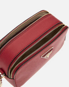 GUESS NOELLE CROSSBODY CAMERA ДАМСКА ЧАНТА (Размери: 20.5 x 14 x 7.5 см.)