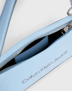 CALVIN KLEIN SCULPTED SHOULDER POUCH25 MONO (Размери: 13 x 25 x 4 см)