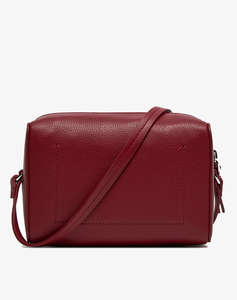 CALVIN KLEIN CK DAILY CAMERA BAG PEBBLE (Размери: 18 x 12 x 7.5 см.)