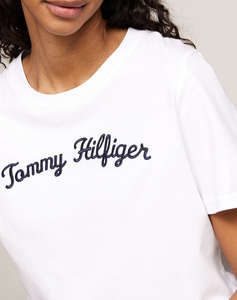 TOMMY HILFIGER REG SCRIPT C-NK SS