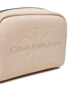 CALVIN KLEIN SCULPTED CAMERA BAG18 (Размери: 13 x 18 x 7 см.)