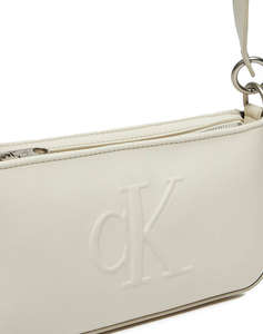 CALVIN KLEIN SCULPTED SHOULDER POUCH25 DEBOSS (Размери: 25 x 13 x 4 см.)