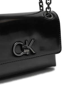 CALVIN KLEIN RE-LOCK SM SHOULDER BAG_SHINY (Размери: 17 x 13 x 4 см.)