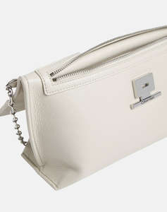 CALVIN KLEIN LINEAR SHOULDER BAG_SM PEBBLE (Размери: 30 x 19 x 9 см)