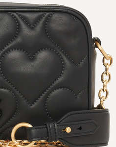 DKNY R43EZE99 HEART OF NY CROSS BODY HANDBAG DKNY (Размери: 15 х 23 х 6 см.)