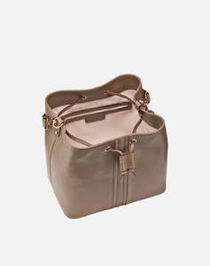 GEOX WOMAN BAG (Размери: 27 x 26 x 18см.)