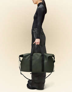 RAINS Hilo Weekend Bag W3 (Размери: В27 x Ш52 x Д26 см.)