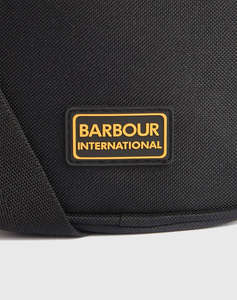 BARBOUR INTERNATIONAL KNOCKHILL UTILITY BAG ЧАНТА (Размери: 20 x 18 x 6 см.)