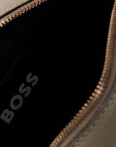 BOSS Alyce Crossbody N 10260880 01 (Размери:14 x 20,5 x 7 см.)