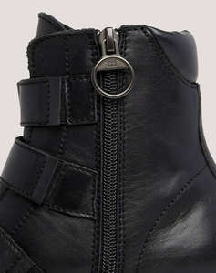 TOMMY HILFIGER TJW CHUNKY BOOT HARDWARE