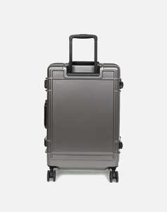 EASTPAK RESISTR CASE M (Размери: 68,5 x 44,5 x 27 см.)