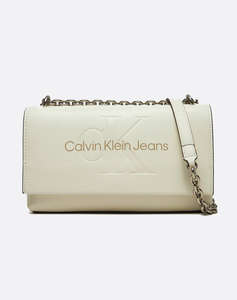 CALVIN KLEIN SCULPTED EW FLAP W/CHAIN25 (Размери: 25 x 16 x 6.5 см.)