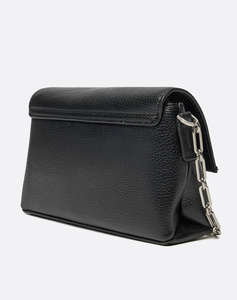 CALVIN KLEIN JEANS CK PLAQUE SM CROSSBODY W/CHAIN (Размери: 18.5 x 12 x 5см.)