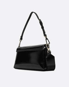 CALVIN KLEIN JEANS CK MUST DBL STRAP MINI BAG_SHINY (Размери: 20 x 11 x 5см.)