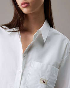 CALVIN KLEIN JEANS WOVEN LABEL CROPPED SHIRT